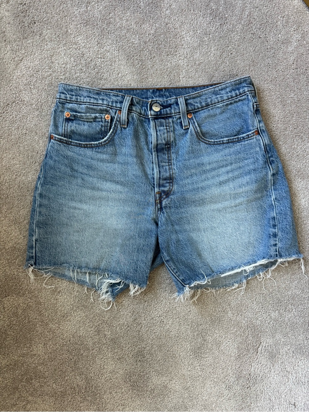 Levi’s 501 Women’s Shorts size 30